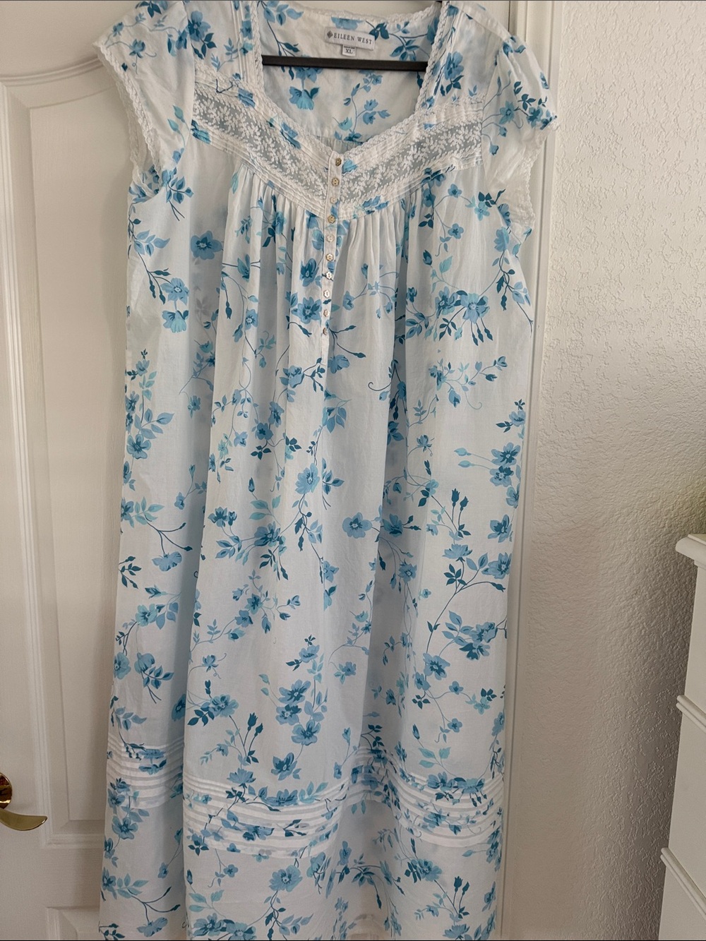 Eileen West Cotton Cap-Sleeve Ballet Nightgown